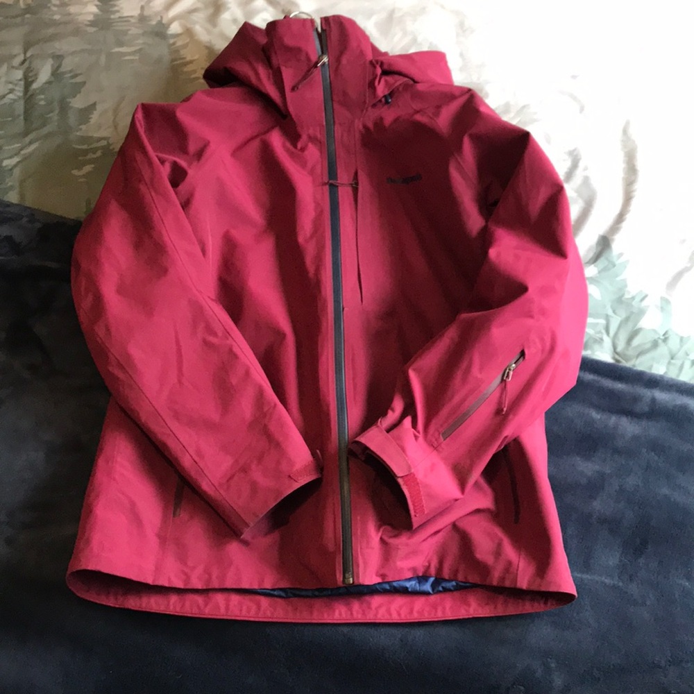 Patagonia Women’s Insulated “Powdered Bowl” Jacket